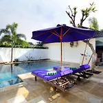 De\'Rich Villas